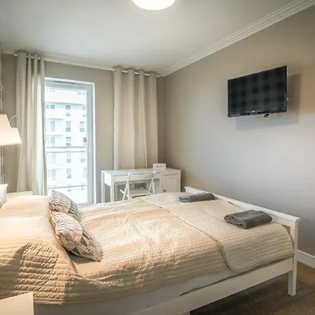 Apartament Cztery Oceany 809 *